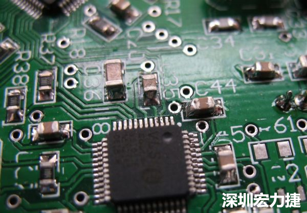 音訊電路訊號品質(zhì)，是影響操作體驗的關(guān)鍵，電路布局要特別注意。