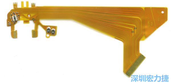 針對(duì)消費(fèi)性電子產(chǎn)品的外型設(shè)計(jì)，F(xiàn)PC可以做任意形狀的適應(yīng)性線路設(shè)計(jì)。